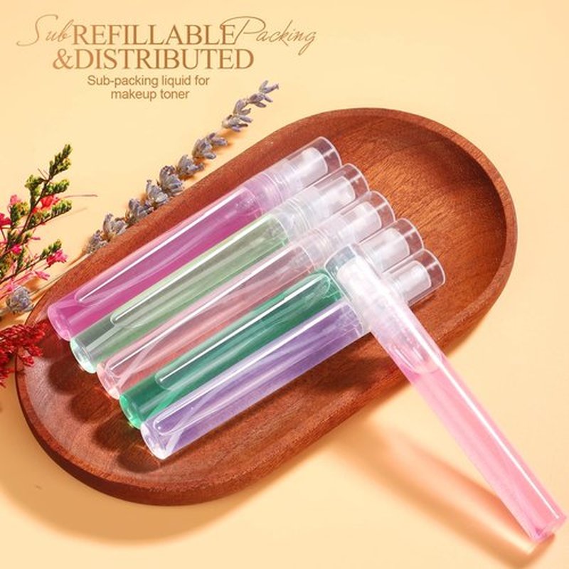 FANDAMEI Mini Clear Spray Bottle, 10 Pack 8ml Mini Plastic Spray Bottle Empty, Fine Mist Refillable Mini Perfume Bottle, Perfume Atomizer, Small Empty Sample Containers, Plastic Portable Travel Bottle