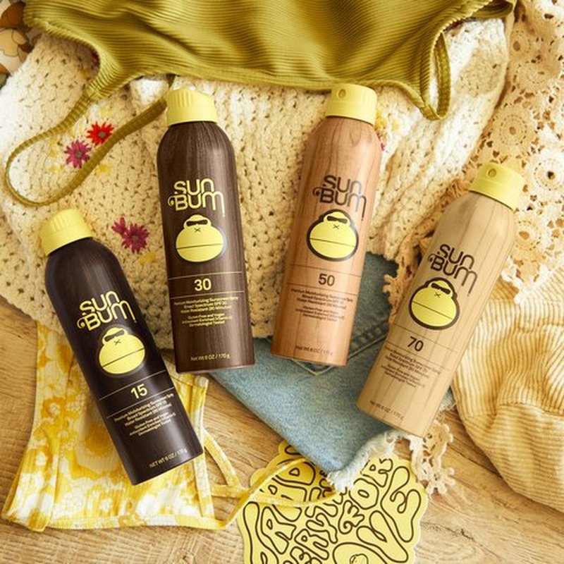 Sun Bum Original SPF 30 Sunscreen Body Spray | Broad Spectrum Moisturizing Sunblock with Vitamin E | Hawaii 104 Act Compliant (Octinoxate & Oxybenzone Free) | 6 oz