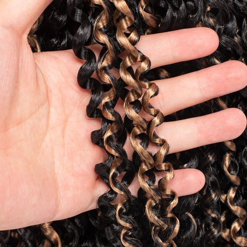 Pelokaa Passion Twist Hair - 10 Inch 7packs Black Mix Blonde Water Wave Crochet Braids Synthetic Braiding Hair Extensions (10 Inch 7Packs, P27)