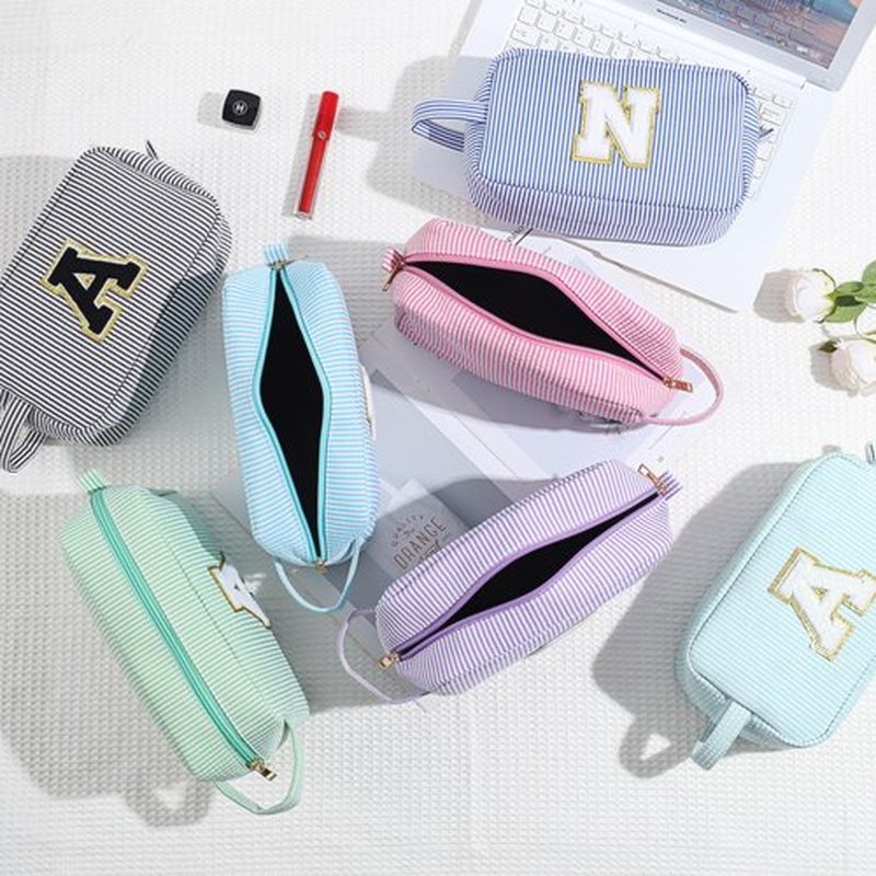 YOOLIFE Birthday Gifts for Women Her - 20th 30th 40th 50th 60th Birthday Gifts for Women, Personalized Birthday Gifts for Women Her Mom Best Friend Sister Teacher, Monogram Initial Makeup Bag J