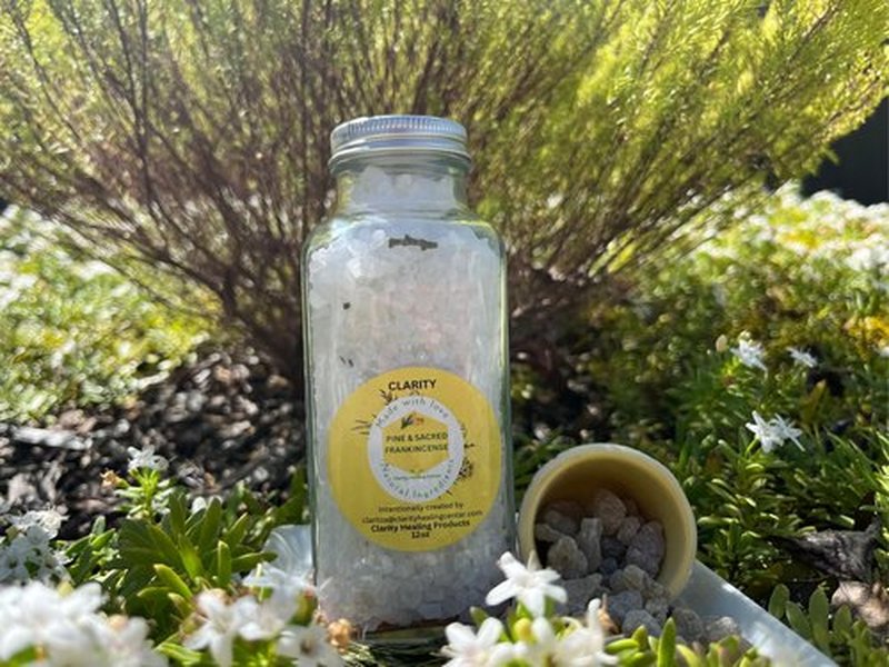 Botanical Bath Healing Salts: Premiun Nourishing Bath soak for deep Relaxation. Made with Organic Plants- Aromatic Oils- Rich Minerals. Promotes Overall Well-Being. (Sacred Frankincense, Pine), Clear