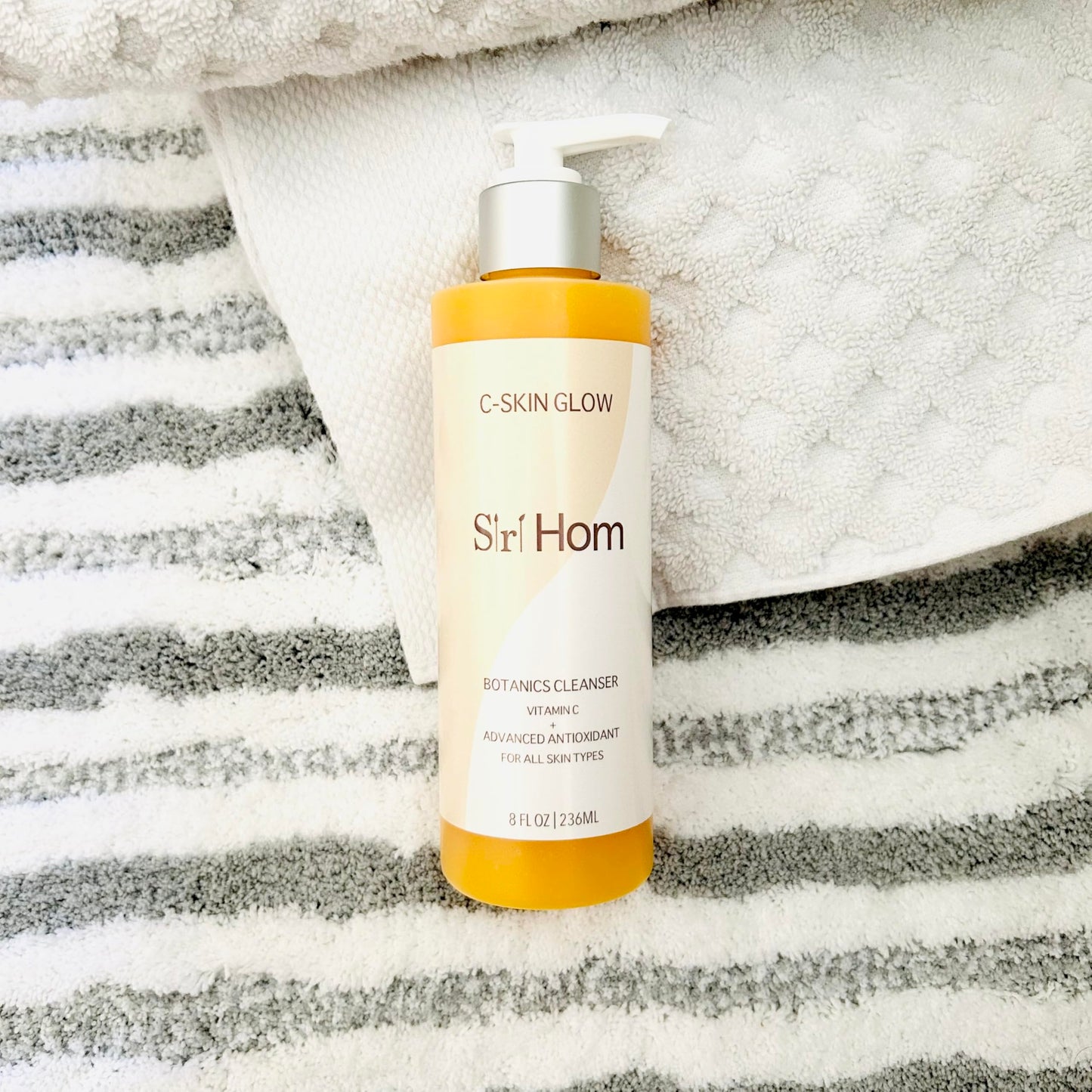 Siri Hom C-Skin Glow Botanic Cleanser with Vitamin C + Advanced Antioxidant