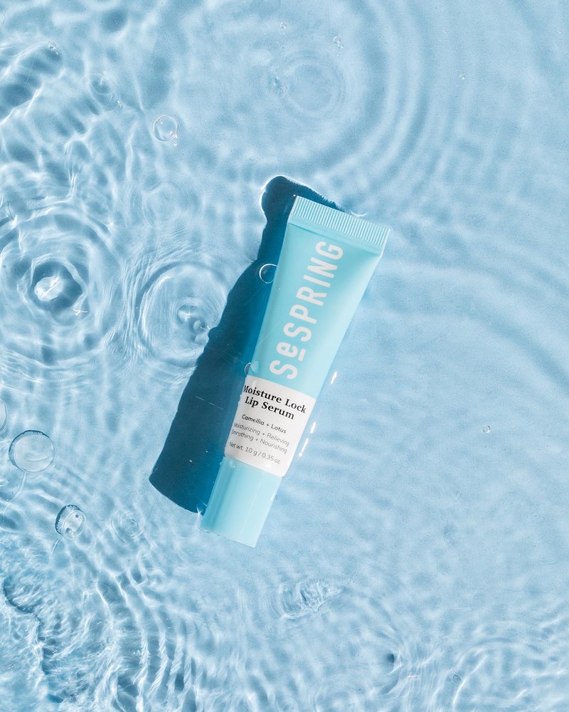 Moisture Lock Lip Serum, Formulated with Camellia and Lotus