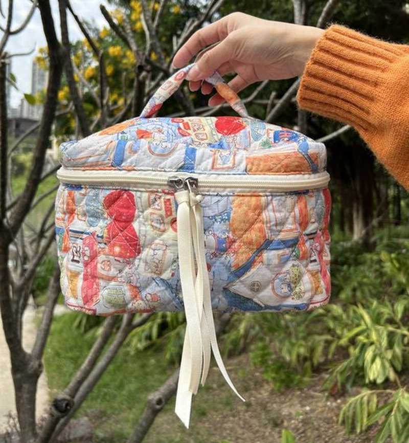 PAZIMIIK Cotton Makeup Bag for Women Large Quilted Travel Cosmetic Case Girls' Make Up Organizer,Little Bunny