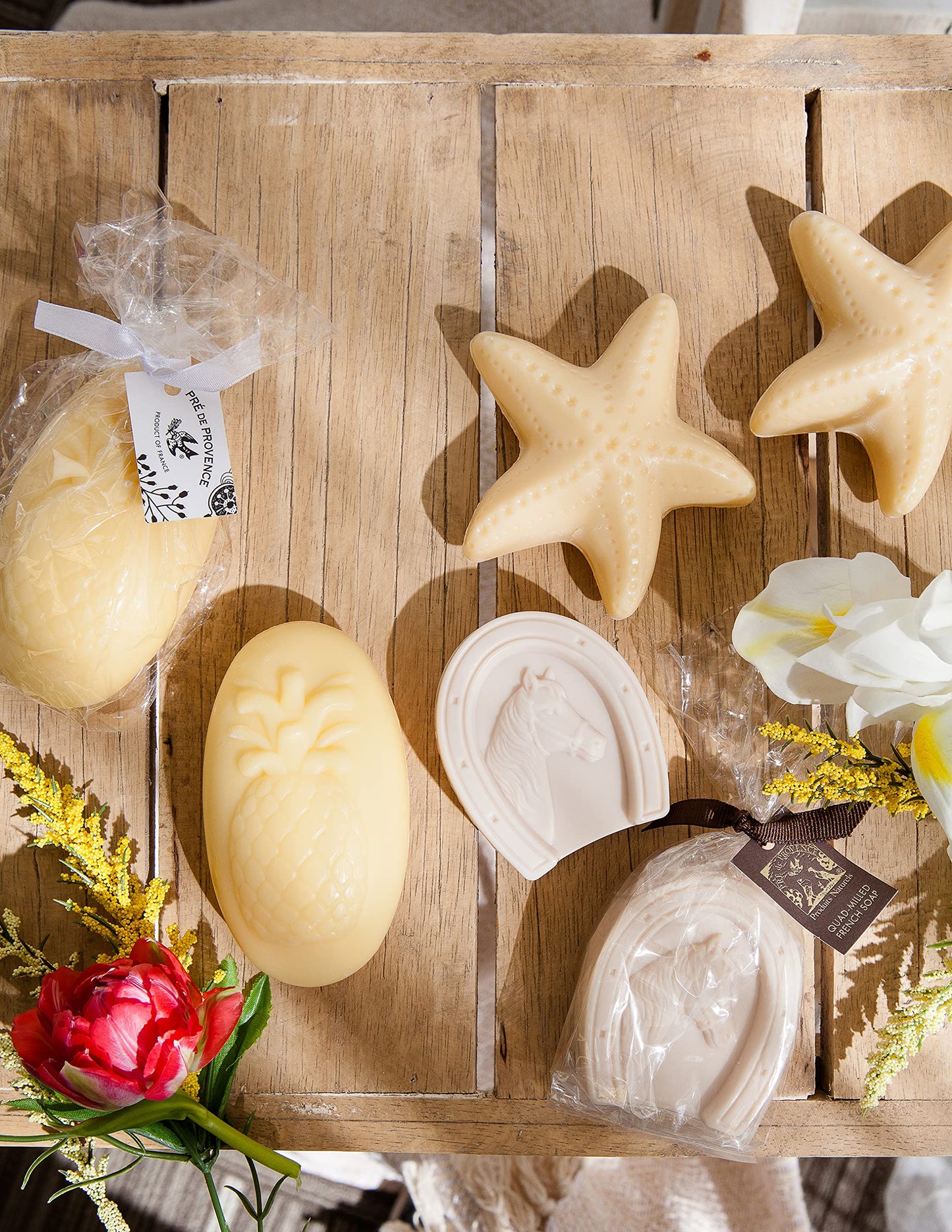 Pre de Provence French Gift Soap Decorative Unique Shapes Traditionally Crafted in France | Long-Lasting, Rich & Creamy Lather | Moisturizing for Hands and Body, 100 Gram, Citrus Scented Starfish