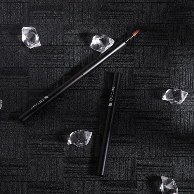 DUcare Lip Brush Retractable Professional Lipstick Brush Travel Portable Vanity lip scrub brush Gloss Makeup Brush Tool (Black)