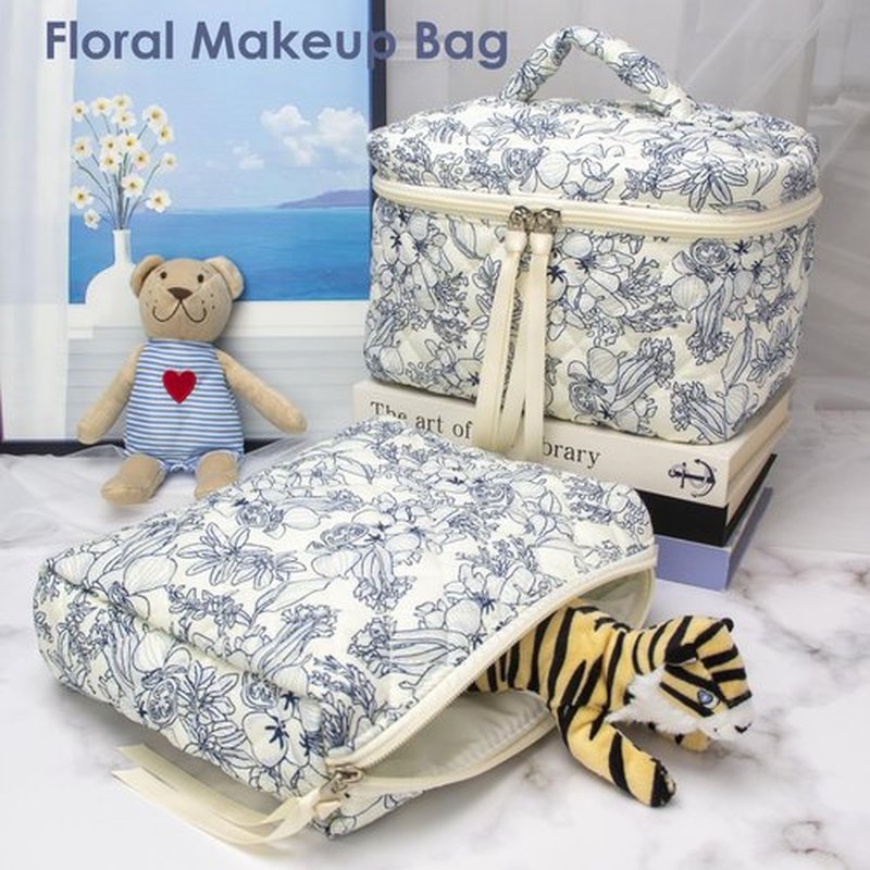 PAZIMIIK Cotton Makeup Bag for Women Large Quilted Travel Cosmetic Pouch Girls' Make Up Organizer,Flower White