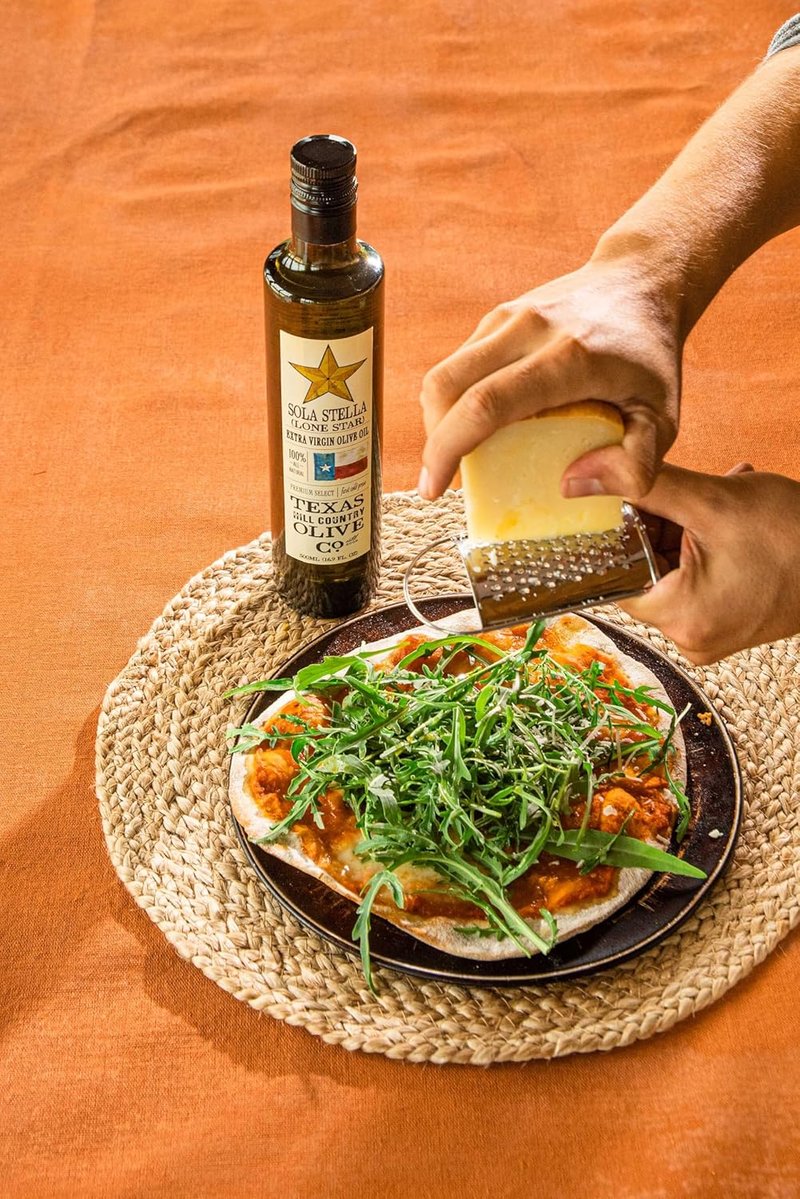 Sola Stella Extra Virgin Olive Oil - Cold Pressed Gourmet EVOO | Smooth & Buttery Taste - Perfect for Cooking & Baking (16.9 oz)