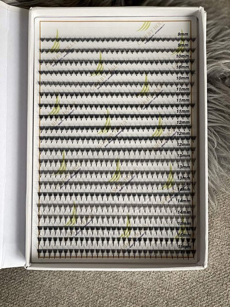 LASH BY HOLLY PRE-MADE HAND MADE LASH FANS- MIX LENGTHS 9-15MM. 600 FANS/TRAY FOR 3D, 4D, 5D, 6D, 7D, 8D. 500 FANS/TRAY FOR 10D (8D)