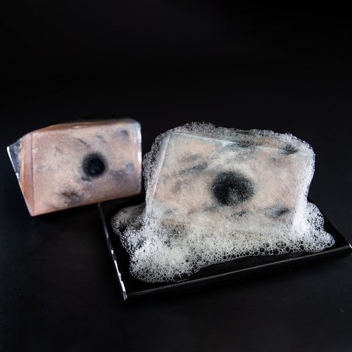 Rock Soap Gift Set of 2- Gemstone Soap with Crystals Inside- Decorative Scented Crystal Soap with Natural Ingredients & Essential Oil - Moisturizing Soap Gift Set