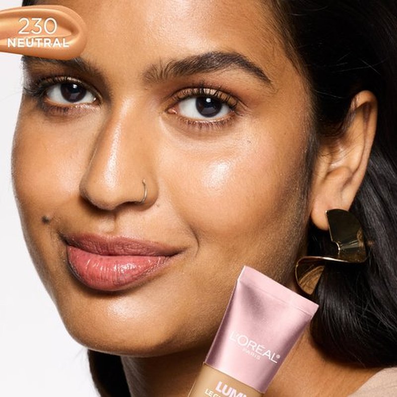 L’Oréal Paris Lumi Le Glow Skin Tint, Lightweight Water-Based Tinted Serum with Foundation-Like Coverage, Glow Illuminator, Neutral 230, 0.85 Fl Oz