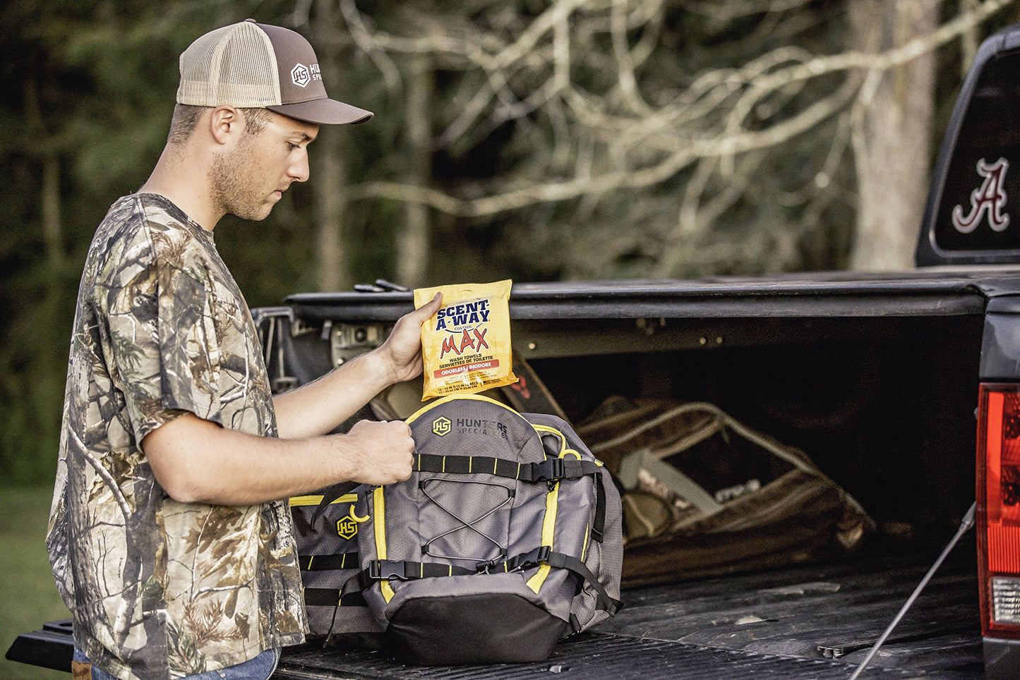 Hunters Specialties Scent-A-Way MAX Odorless Wash Towels, 12 Pack Refreshment Shower 10"x12" Body Wipes for Hunters, Trappers, Anglers, and Campers